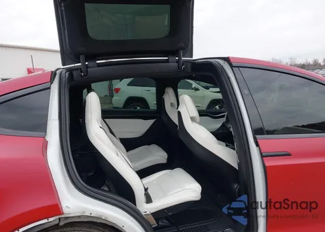 2017 Tesla Model X 100D/75D/90D z USA, uszkodzony, nr VIN 5YJXCBE22HF047278
